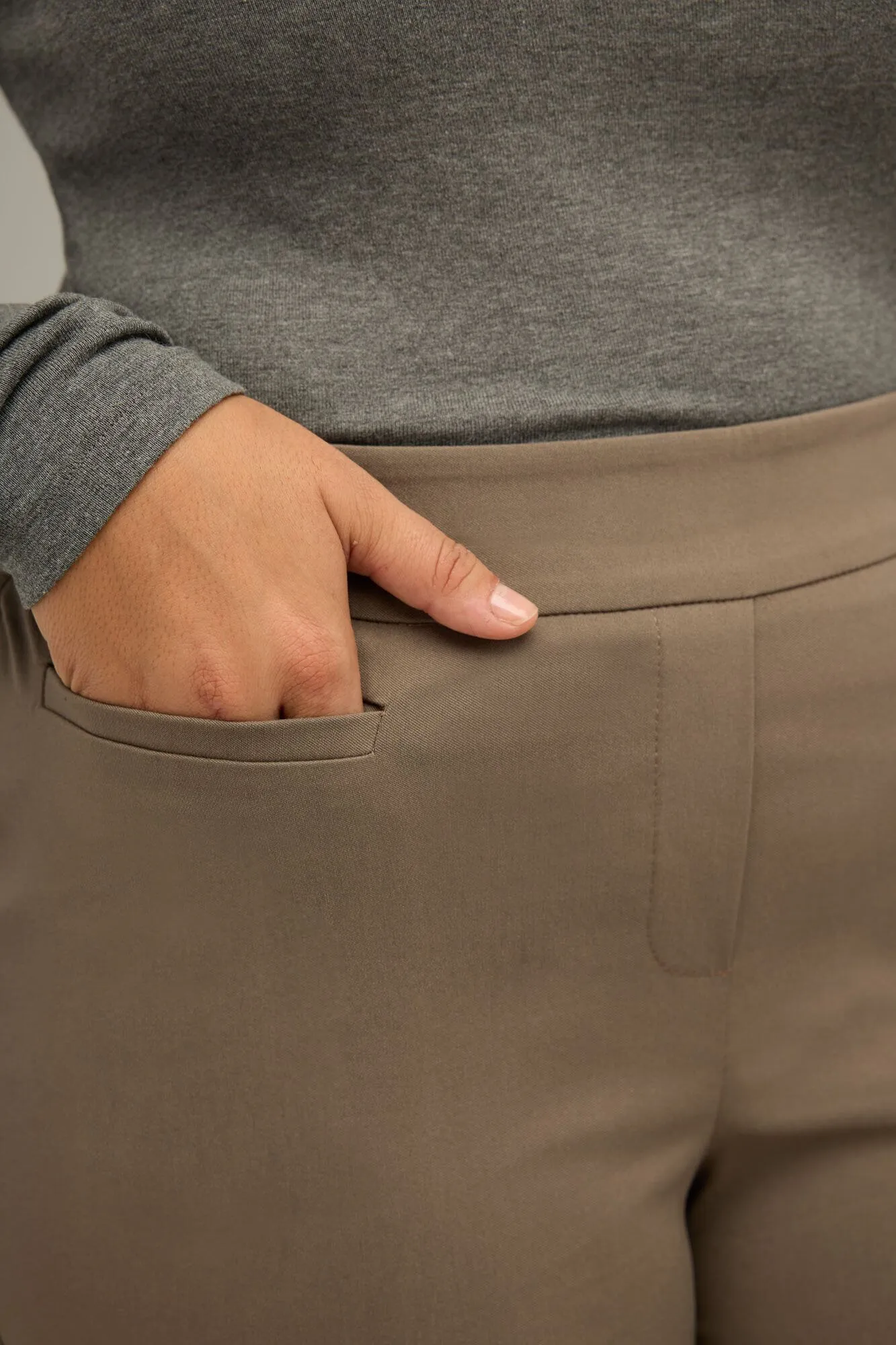 Curvy Pull-on Tummy Control Pants with Real Pockets