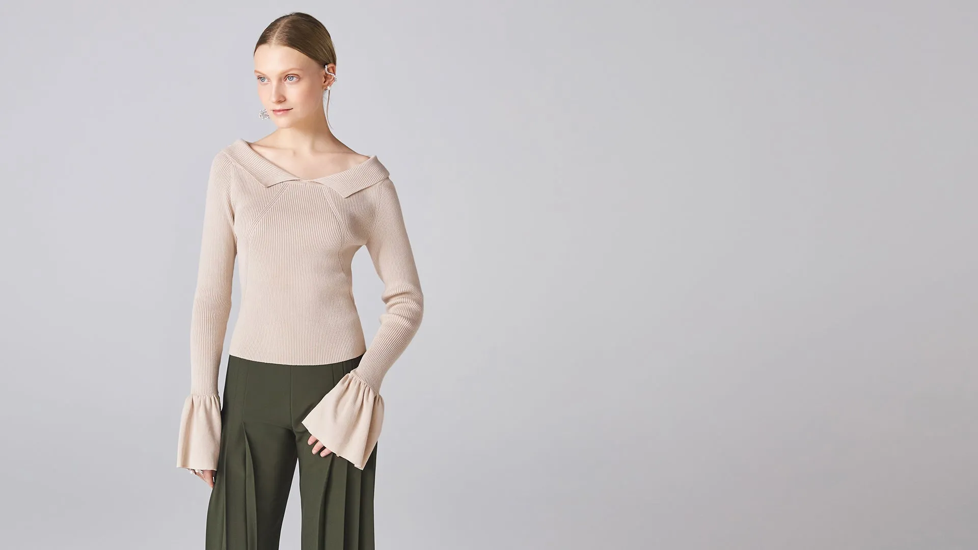 Linen Beige Fan Knit Top